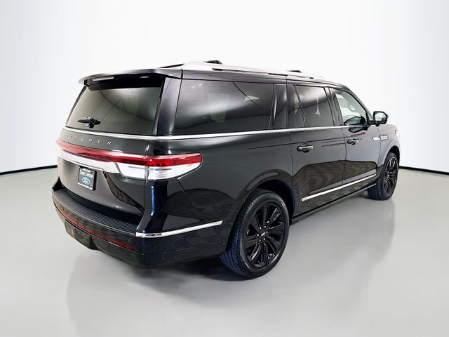 2023 Lincoln Navigator L Reserve photo 4