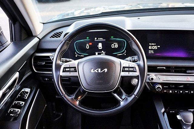 2024 Kia Telluride LX photo 16