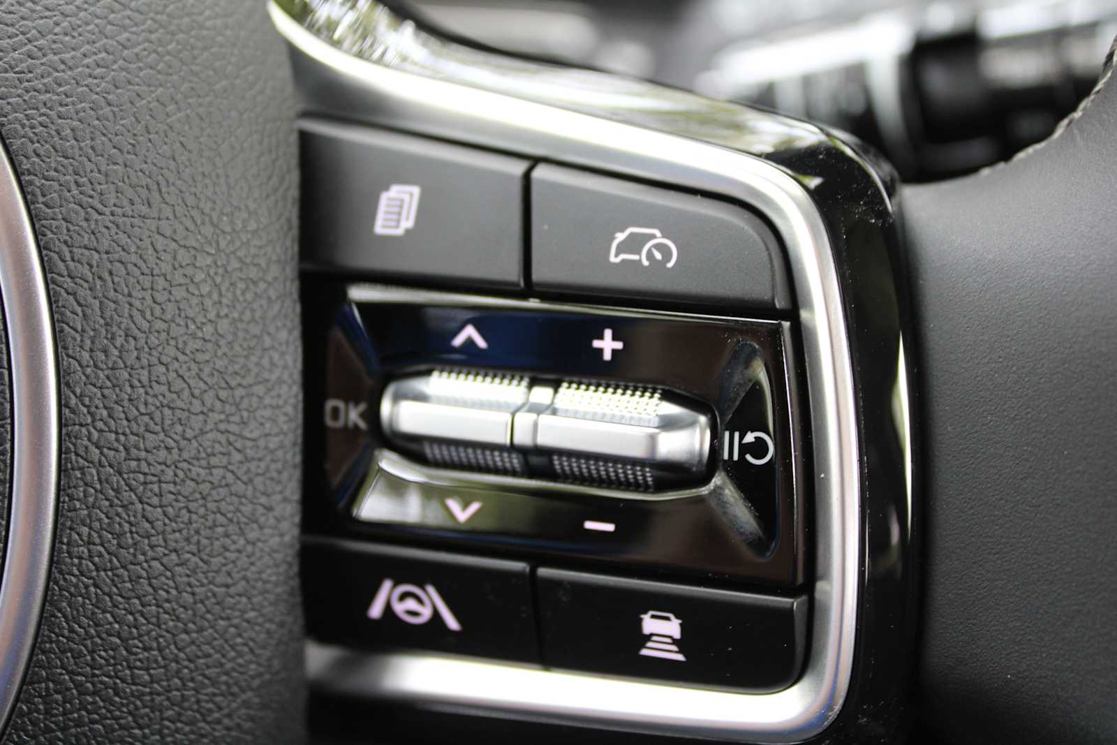2025 Kia Sorento S photo 25