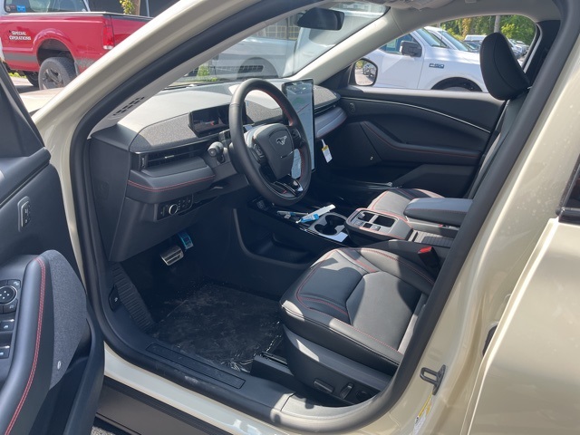 2025 Ford Mustang Mach-E Premium photo 2