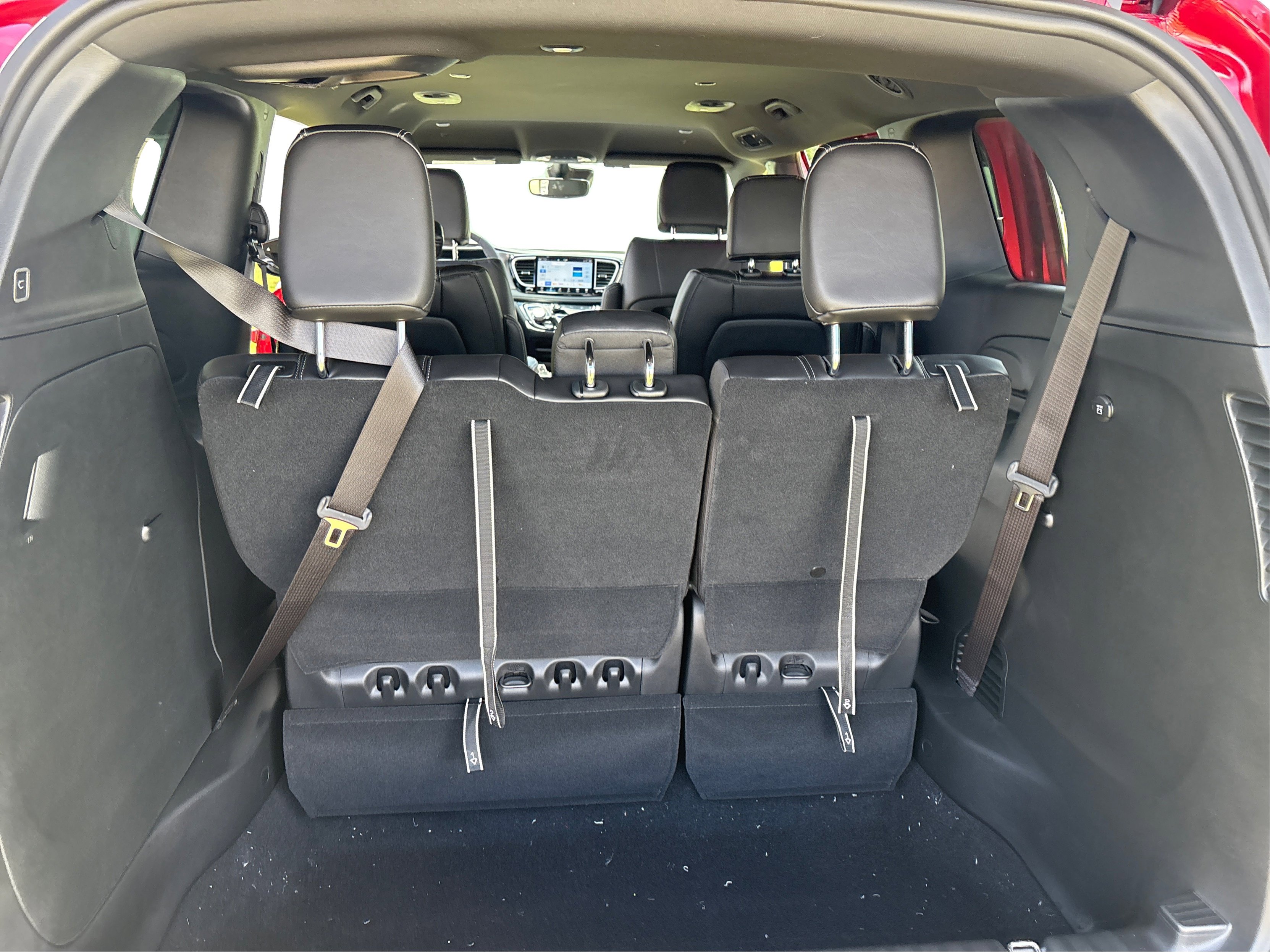 2026 Chrysler Pacifica photo 11