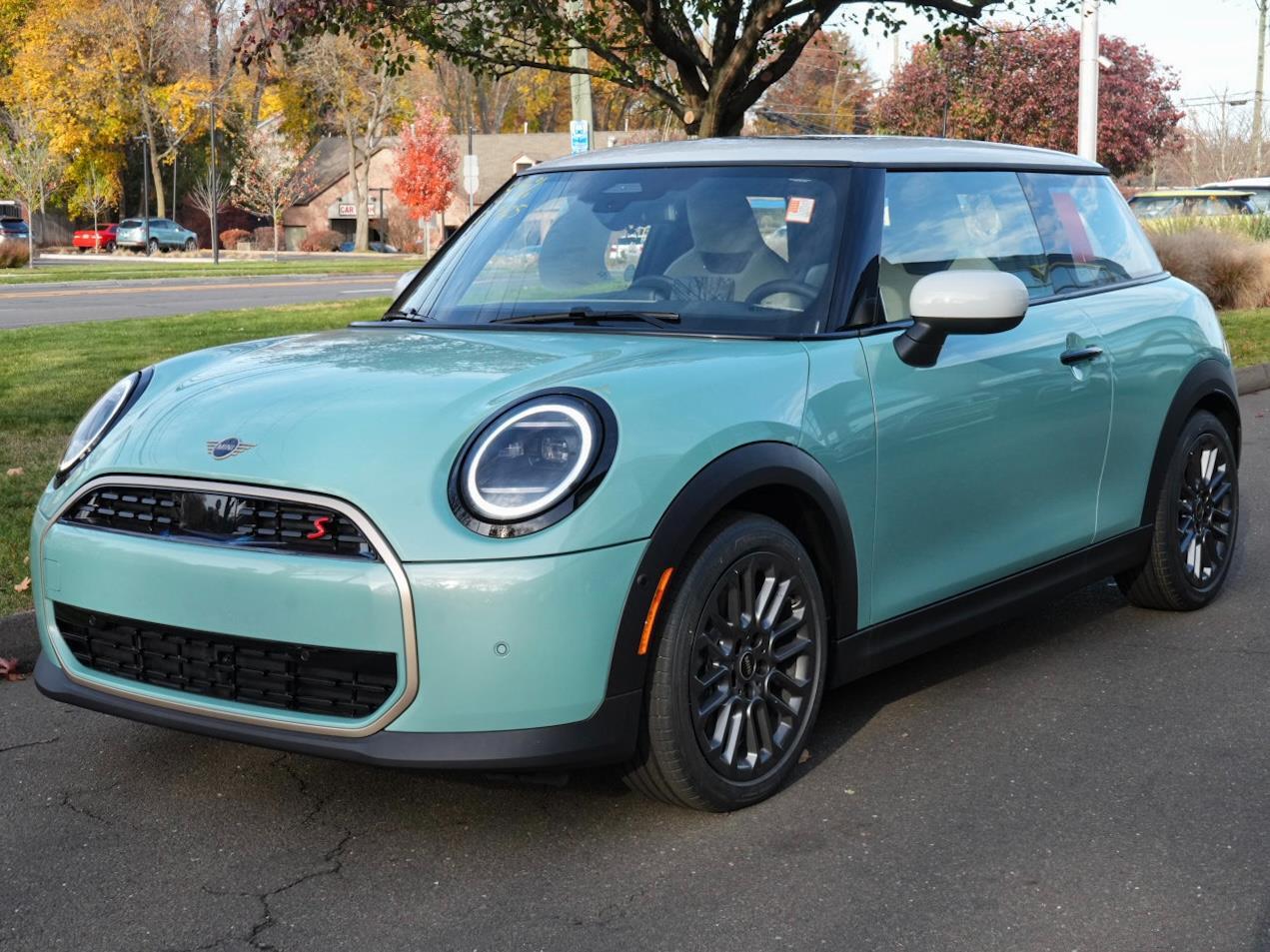 2026 MINI Hardtop 2 Door S's photo
