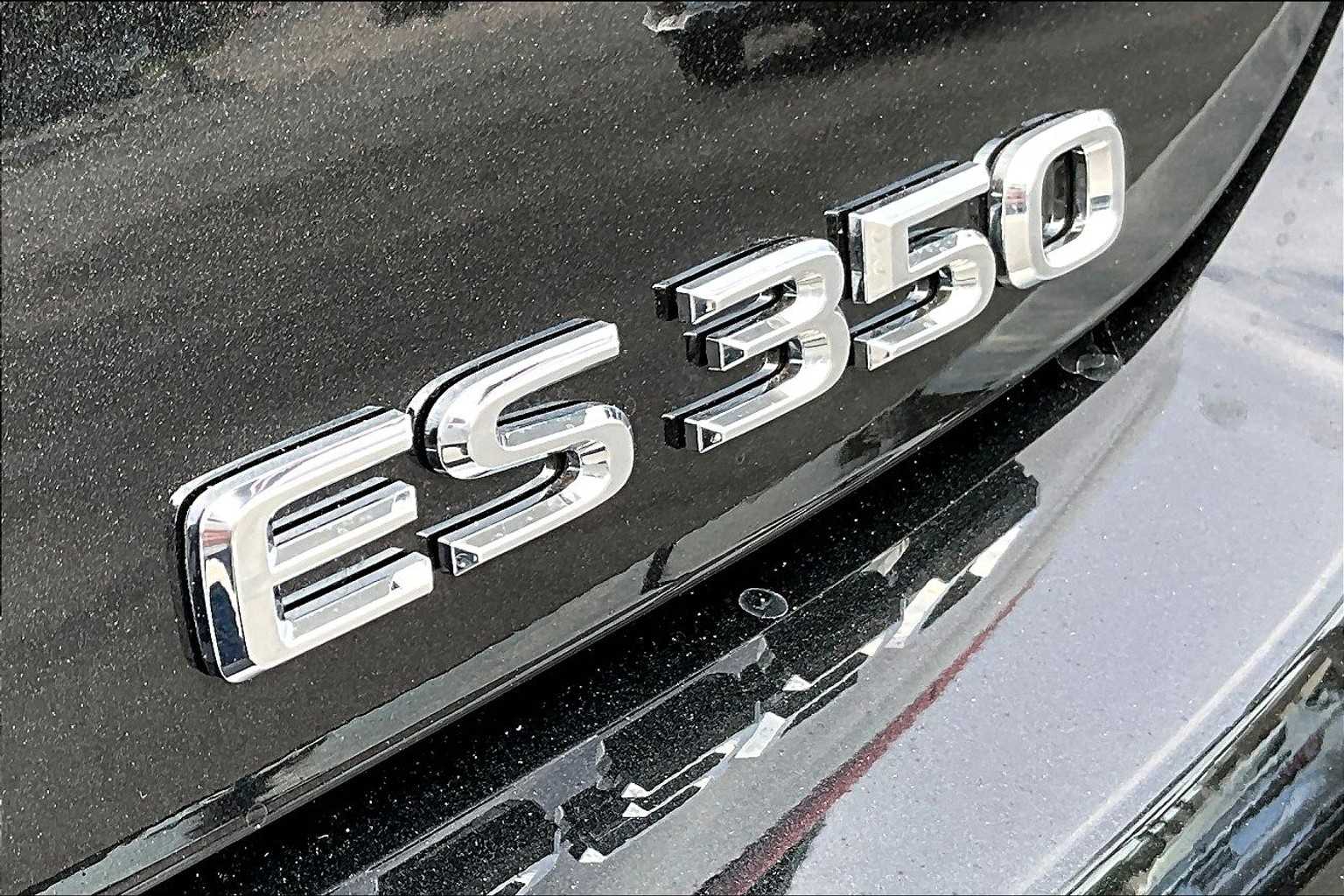 2025 Lexus ES 350 photo 8
