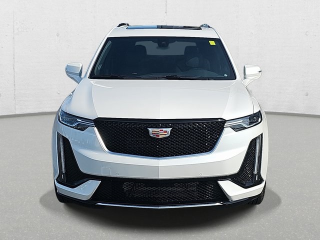 2025 Cadillac XT6 Sport photo 2