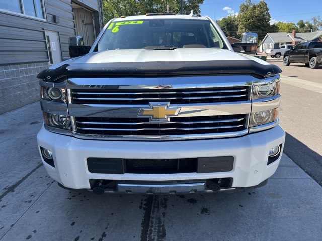 2016 Chevrolet Silverado 3500HD High Country photo 2