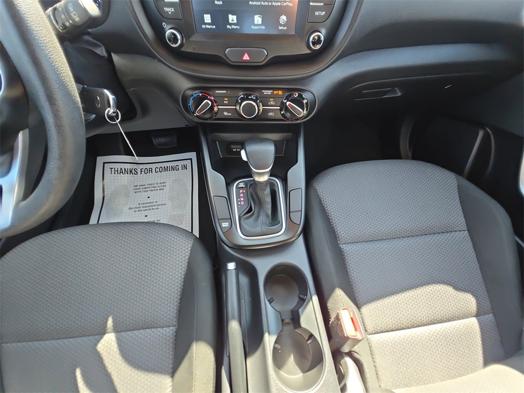 2020 Kia Soul LX photo 11