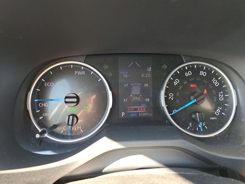 2022 Toyota RAV4 Hybrid XLE Premium photo 27
