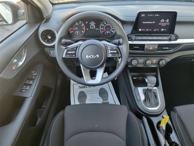 2023 Kia Forte LXS photo 24