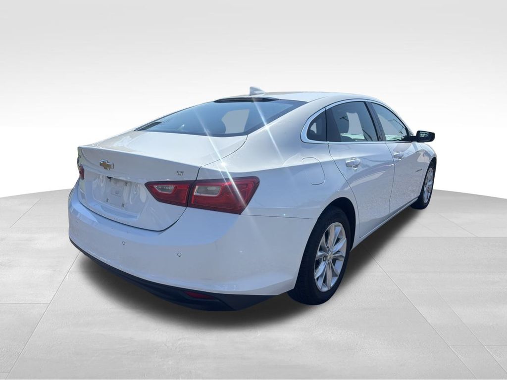 2024 Chevrolet Malibu 1LT photo 4