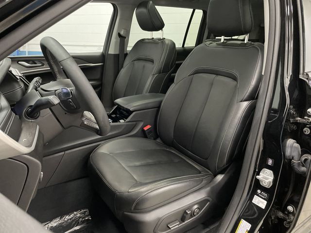 2023 Jeep Grand Cherokee L photo 3