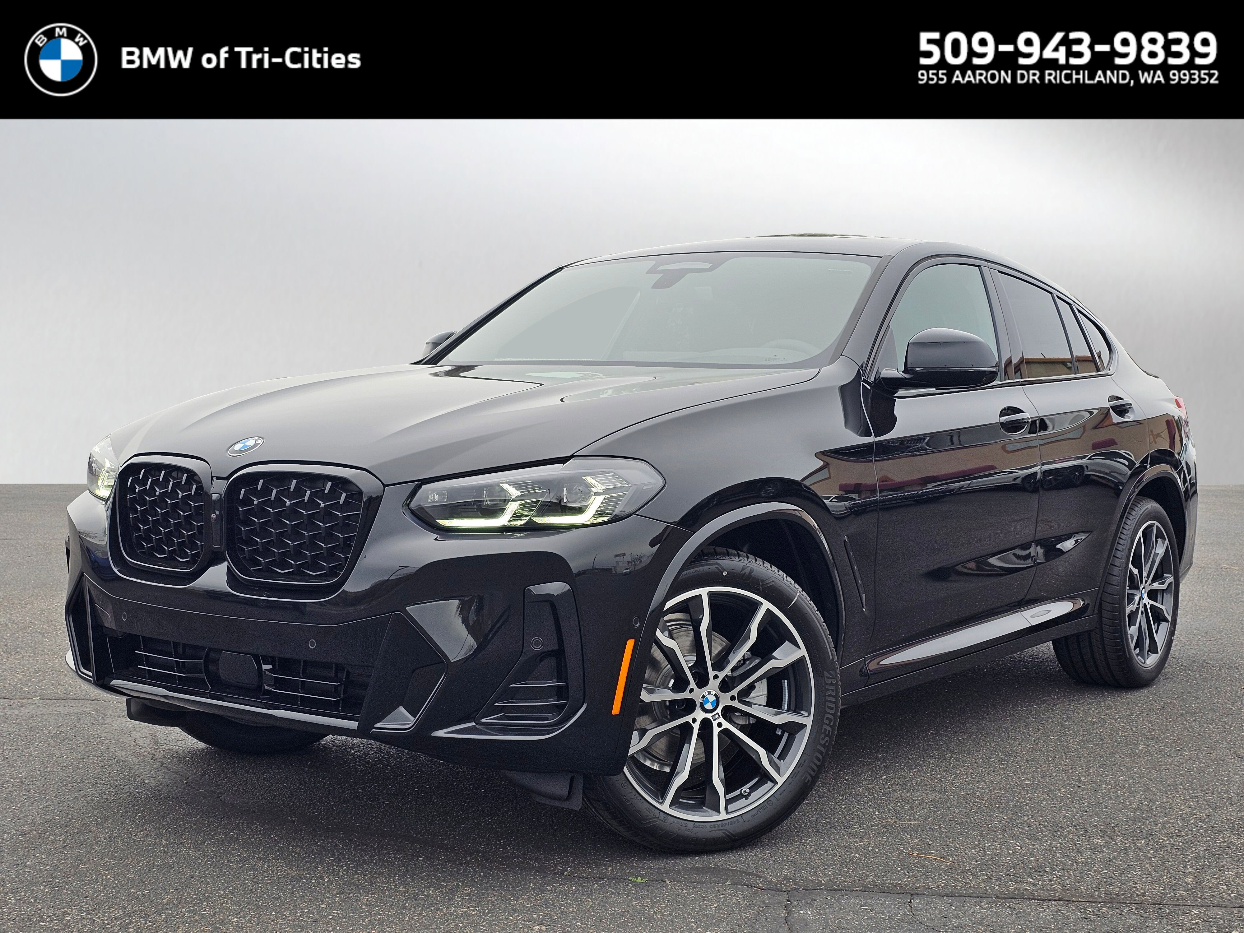 2025 BMW X4 30i's photo