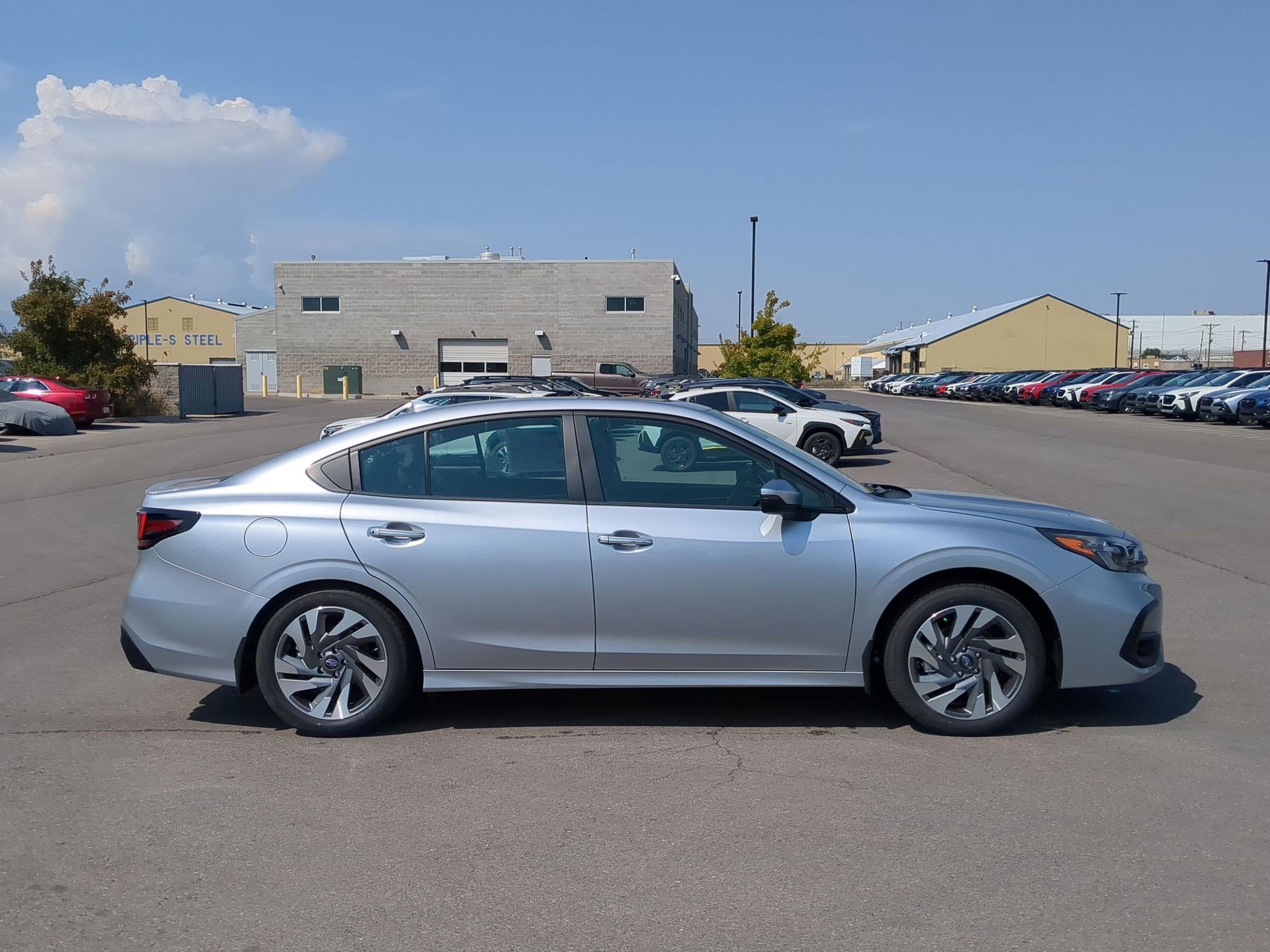 2025 Subaru Legacy Touring XT photo 2