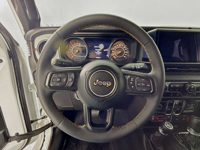 2024 Jeep Gladiator Willys photo 11