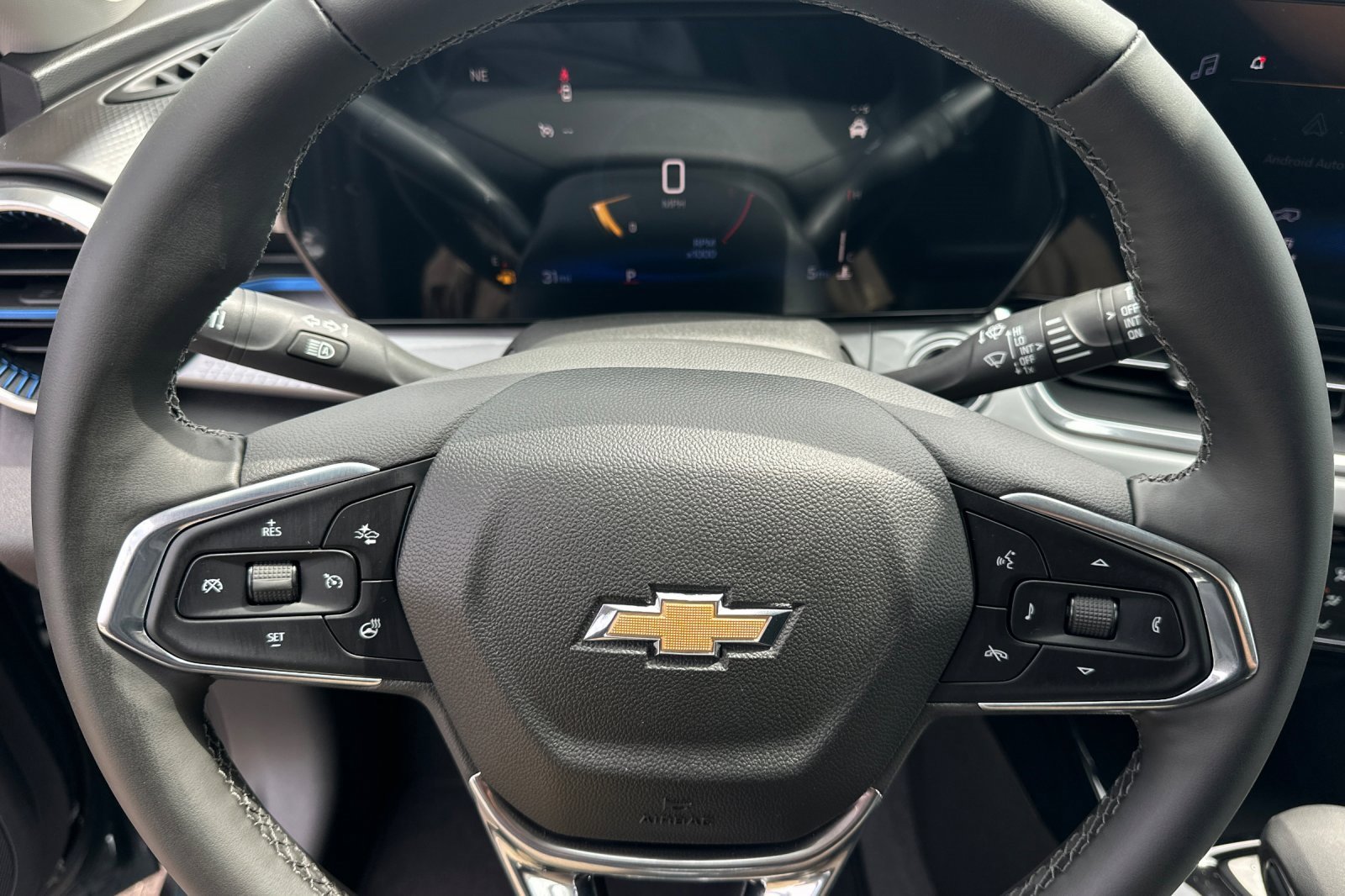 2025 Chevrolet Trax LT photo 23