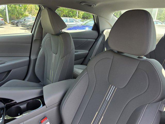 2025 Hyundai Elantra Hybrid SEL Sport photo 14