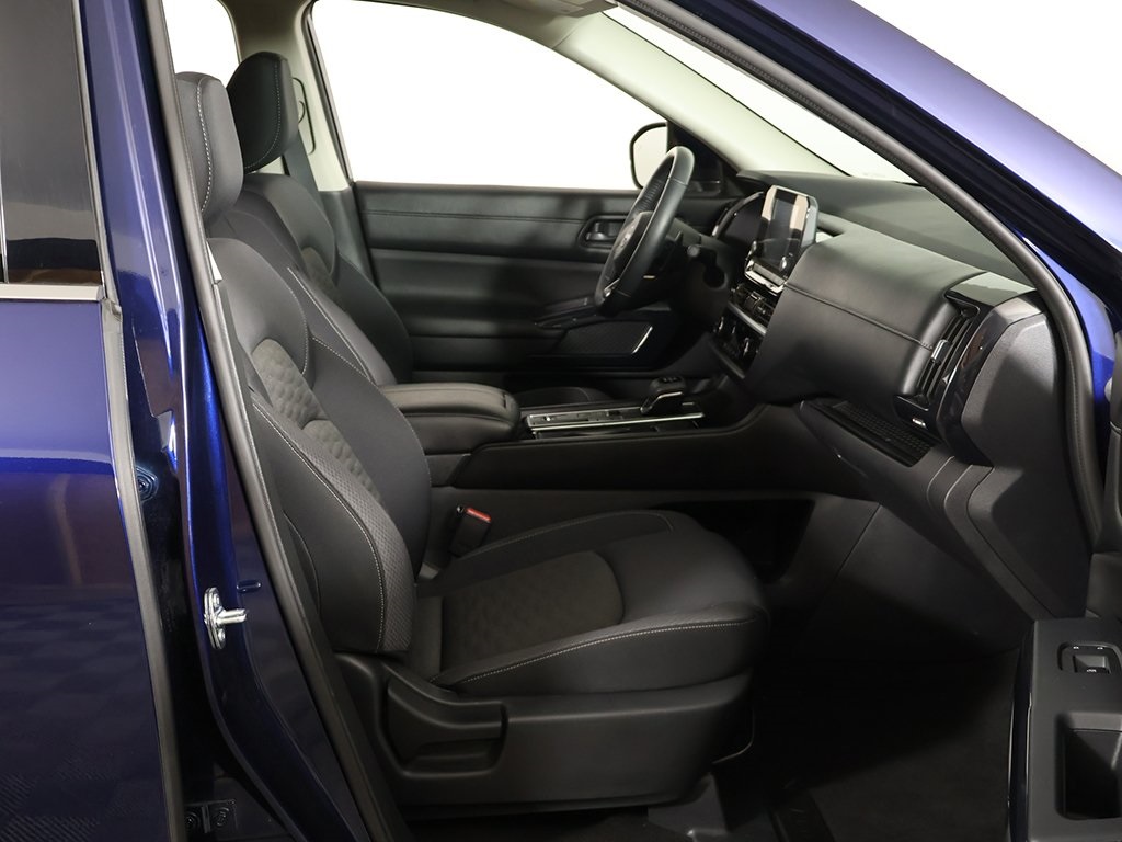 2024 Nissan Pathfinder SV photo 23