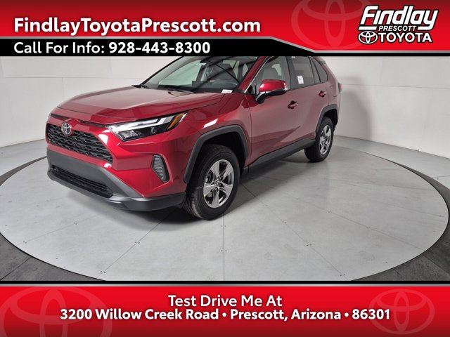 2025 Toyota RAV4 XLE's photo