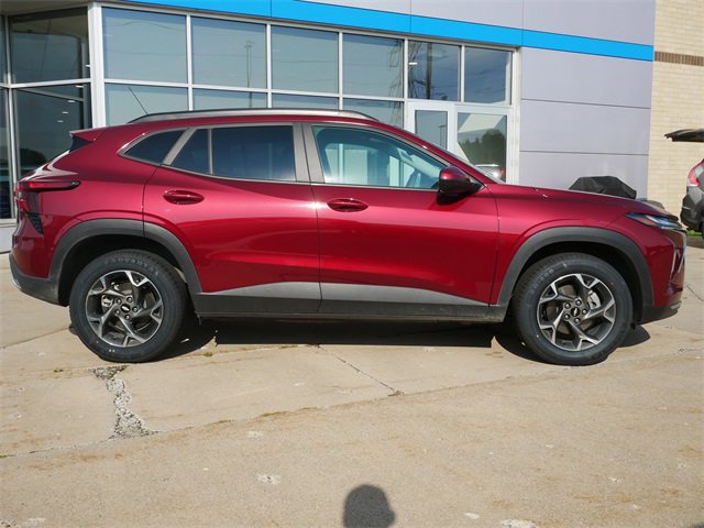 2024 Chevrolet Trax LT photo 7