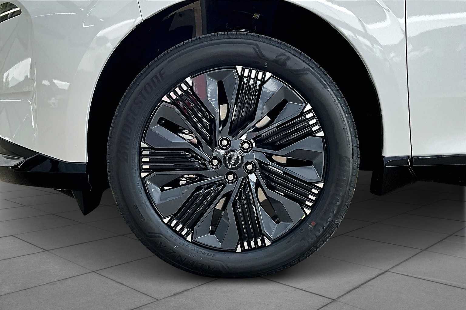 2025 Nissan Murano Platinum photo 7