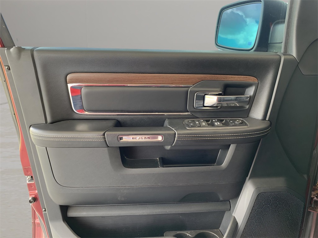 2017 Ram 1500 Laramie photo 22