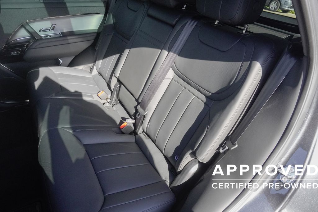 2025 Land Rover Range Rover Sport SE photo 26