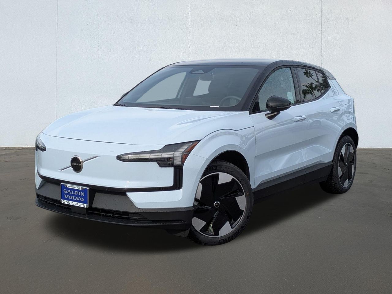 2026 Volvo EX30 Plus's photo