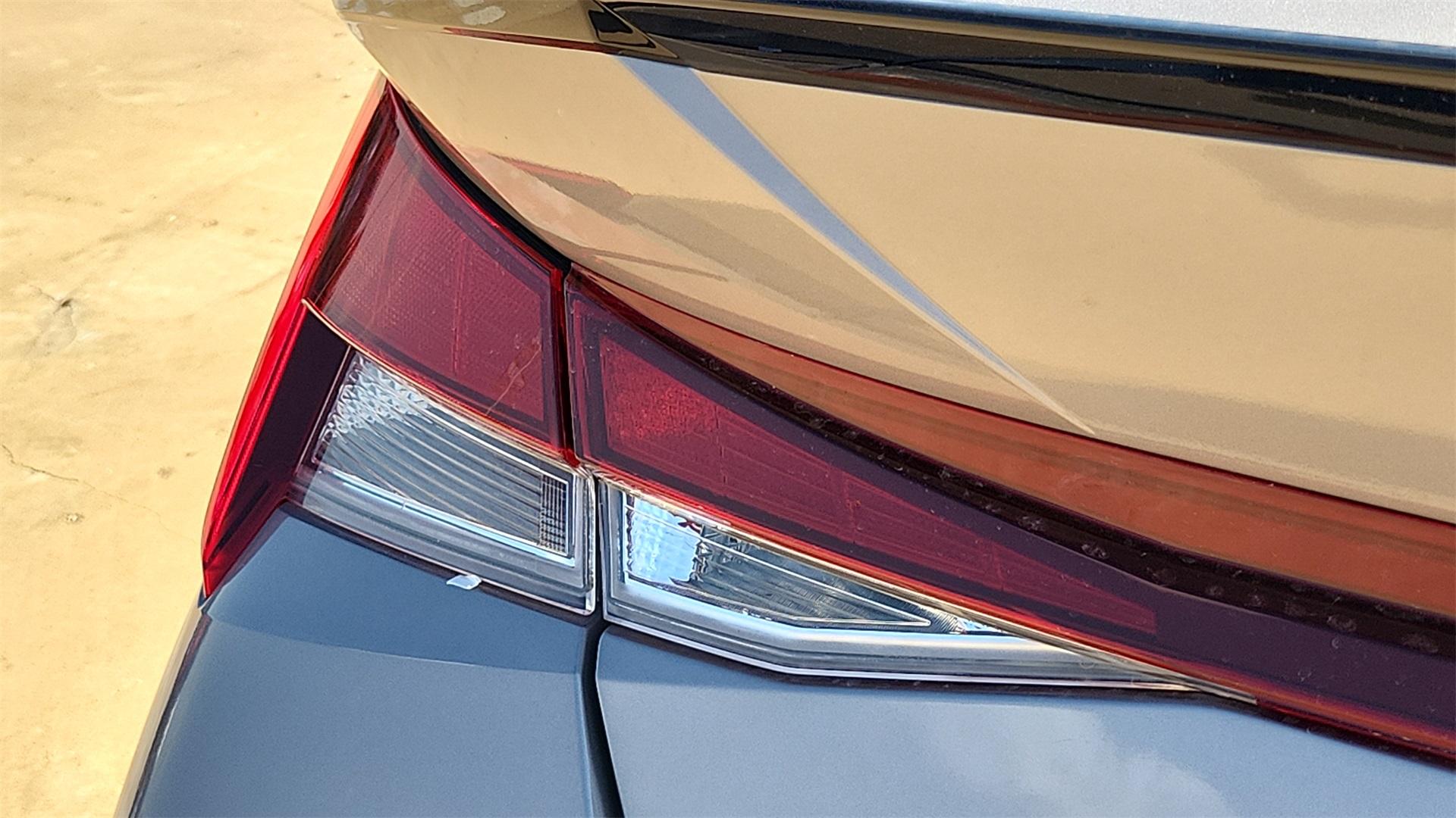 2025 Hyundai Elantra SEL Sport photo 13
