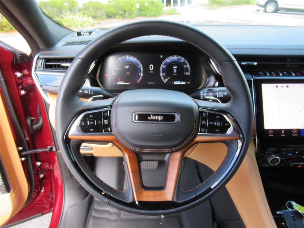 2025 Jeep Grand Cherokee L Summit photo 17