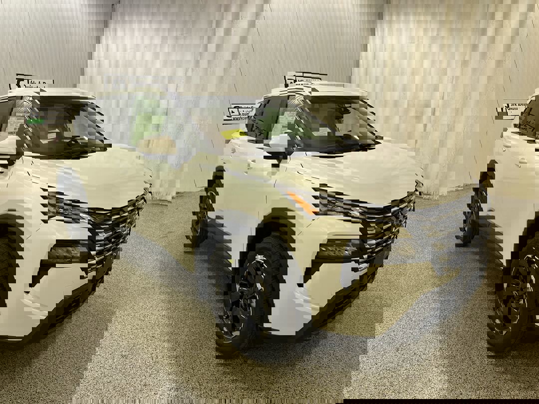 2026 Nissan Rogue SV's photo