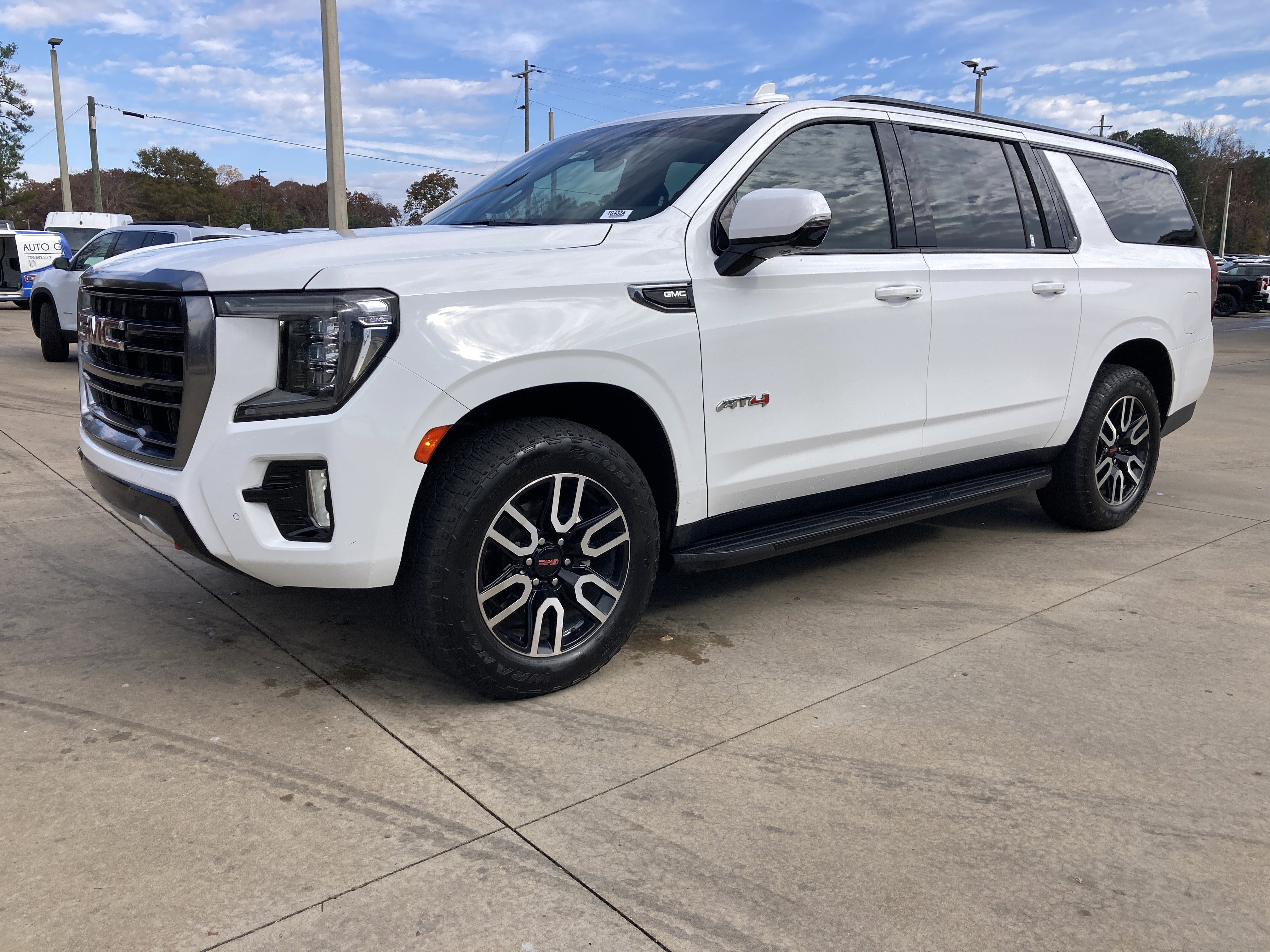 2022 GMC Yukon XL AT4's photo