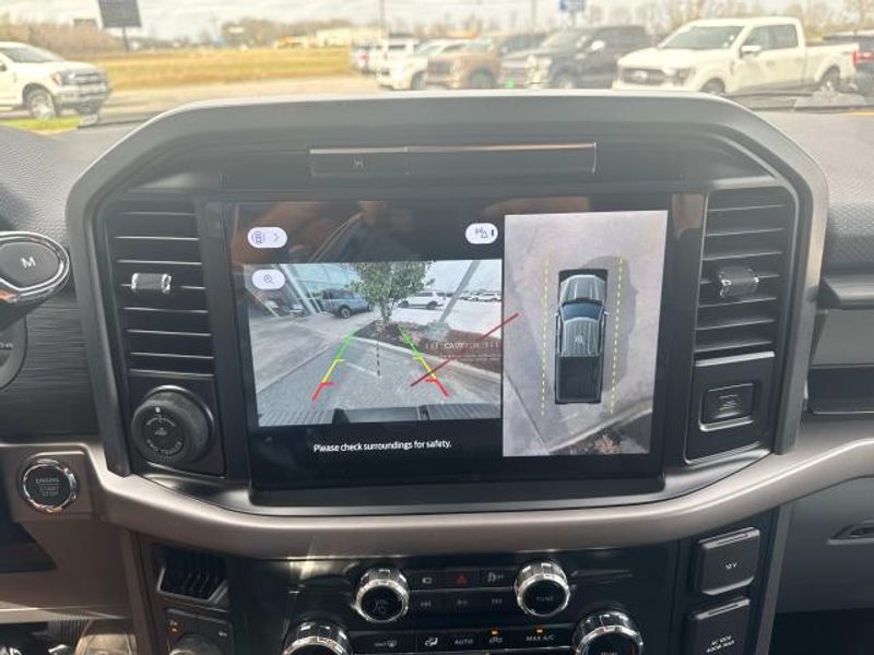 2025 Ford F-150 XLT photo 12