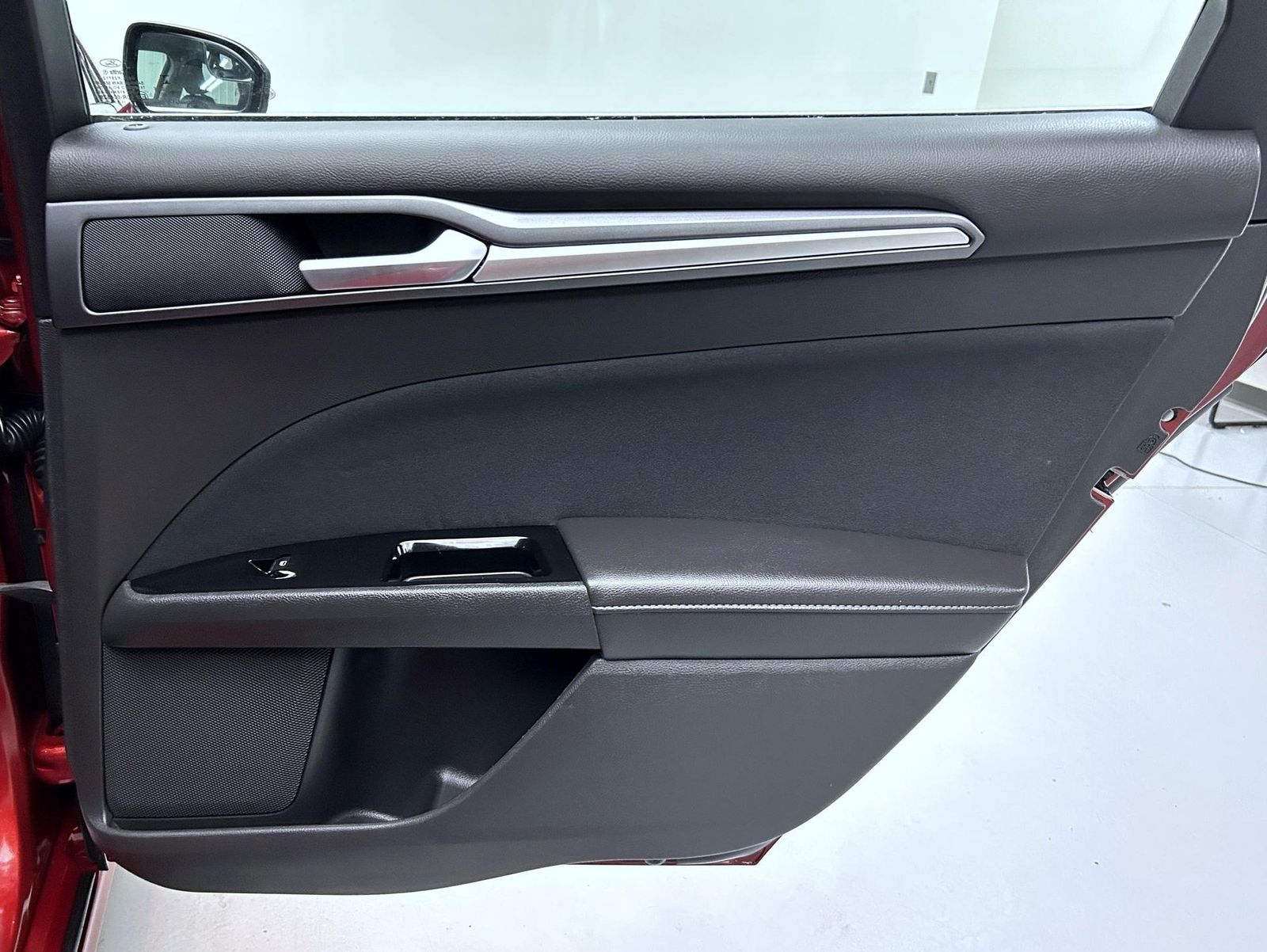 2016 Ford Fusion SE photo 17