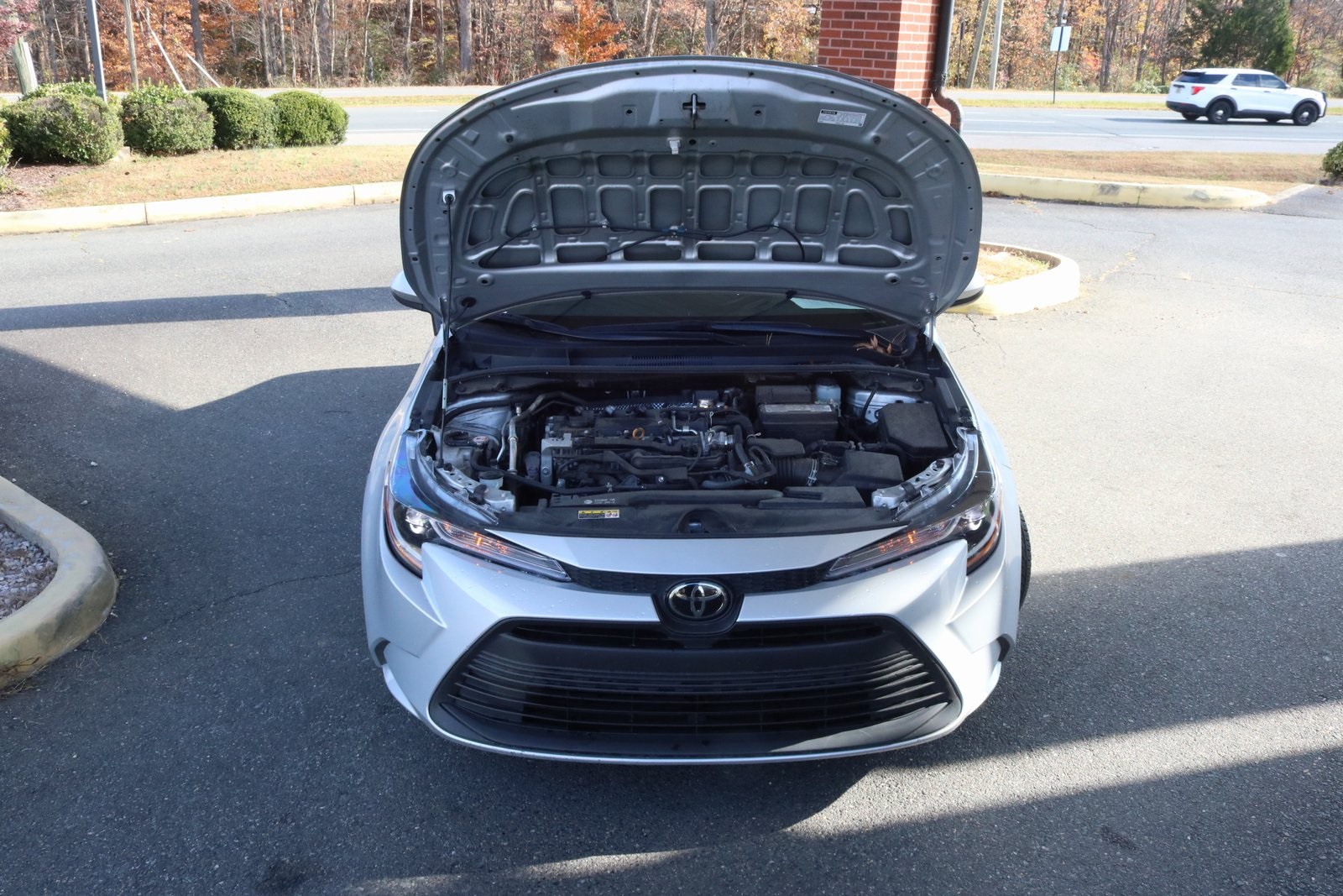 2023 Toyota Corolla LE photo 4