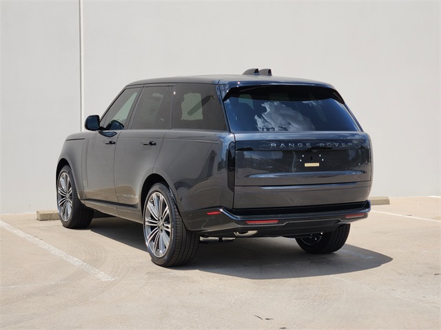 2025 Land Rover Range Rover SE photo 3