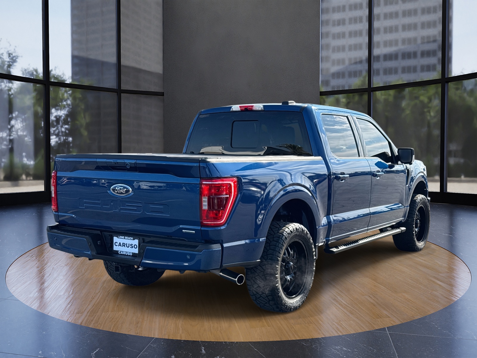 2023 Ford F-150 XLT photo 3