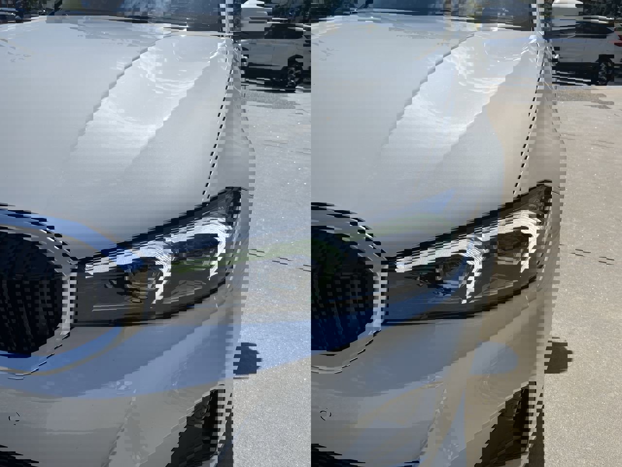 2025 Bmw 330i photo 11