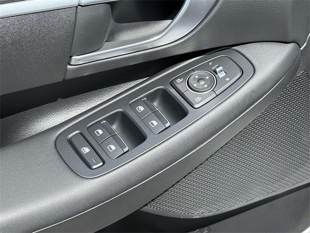 2025 Hyundai Sonata SE photo 26