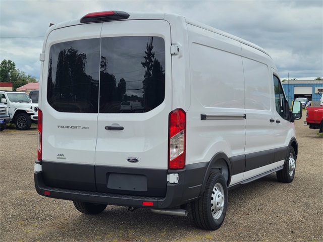 2025 Ford Transit Cargo Van photo 4
