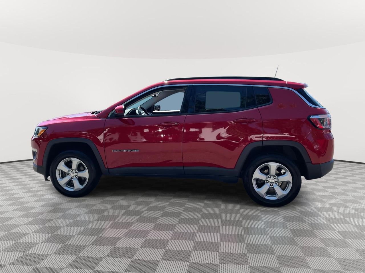 2019 Jeep Compass Latitude photo 2