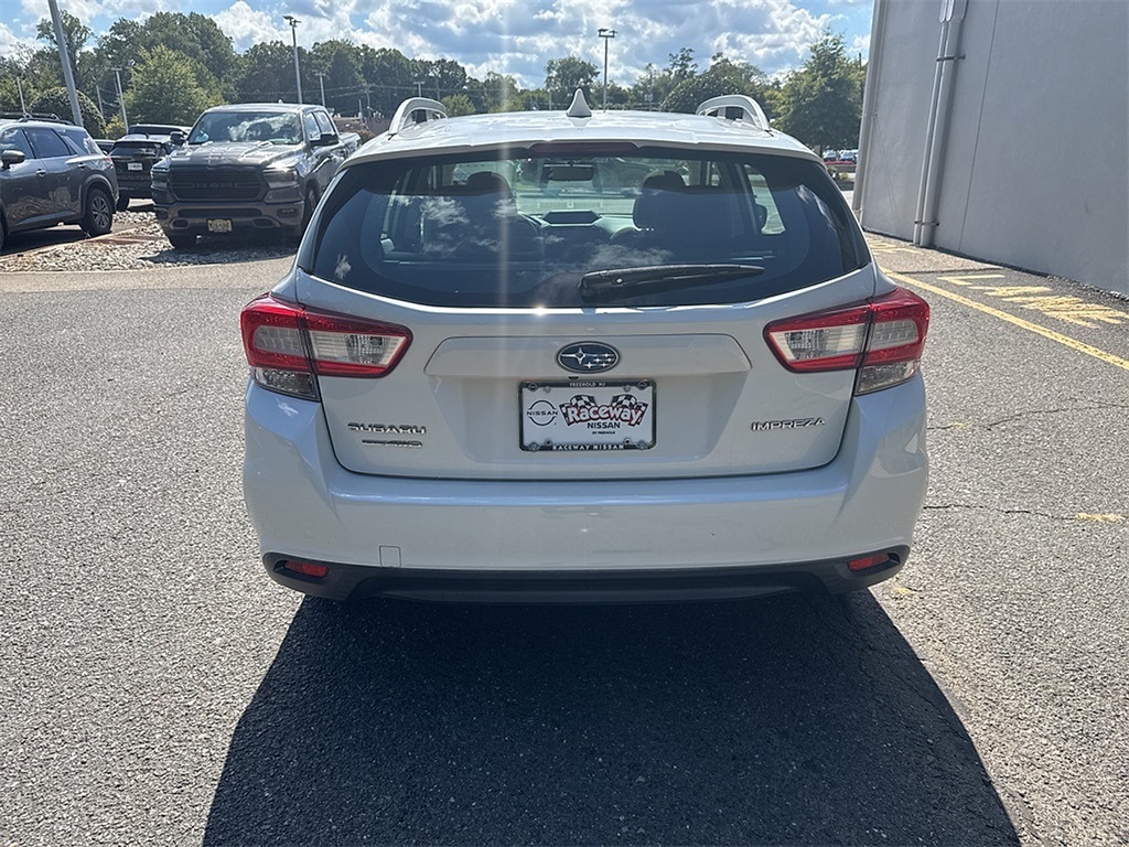 2018 Subaru Impreza 2.0i Premium photo 5