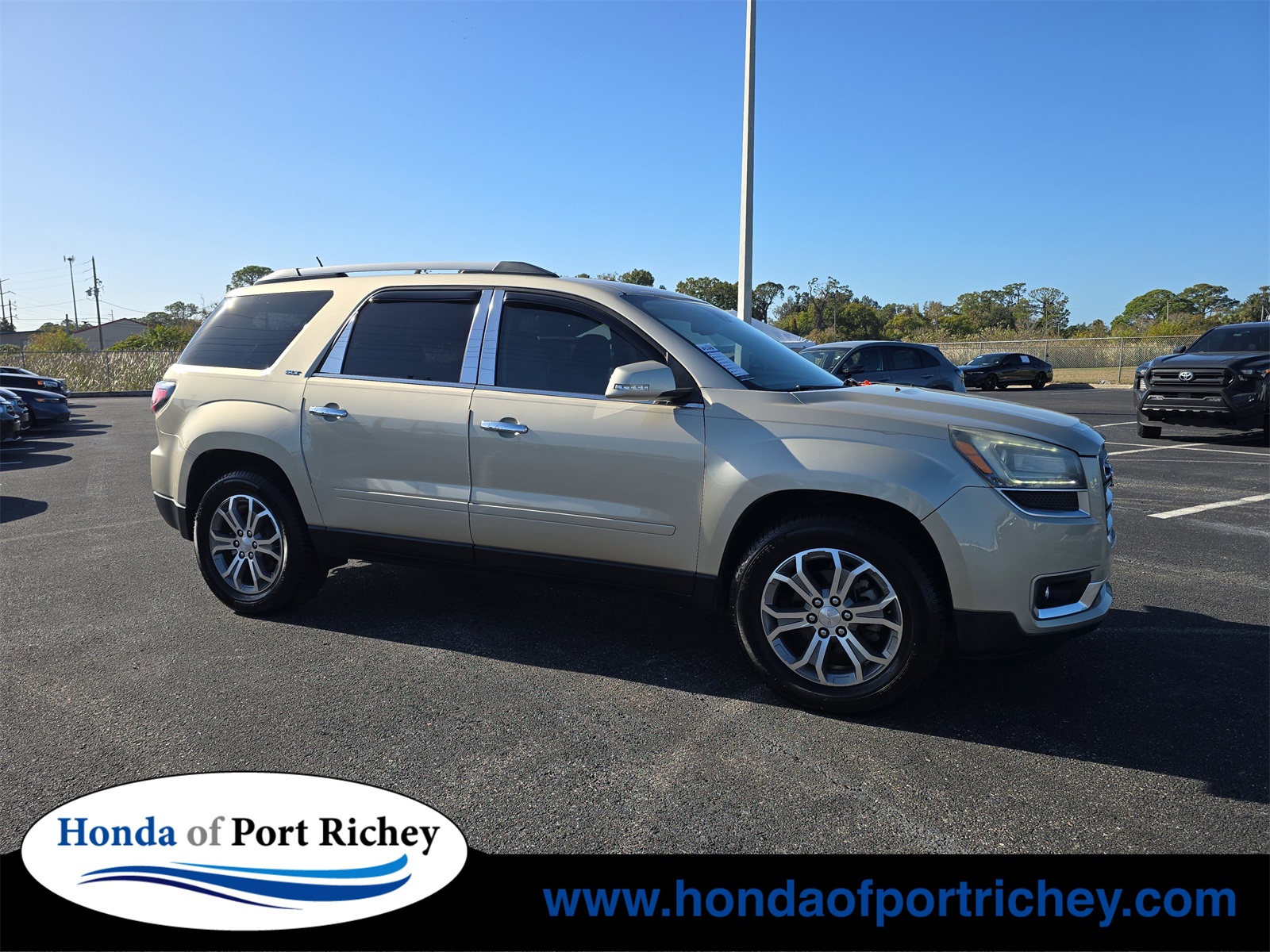 2016 GMC Acadia SLT-1's photo
