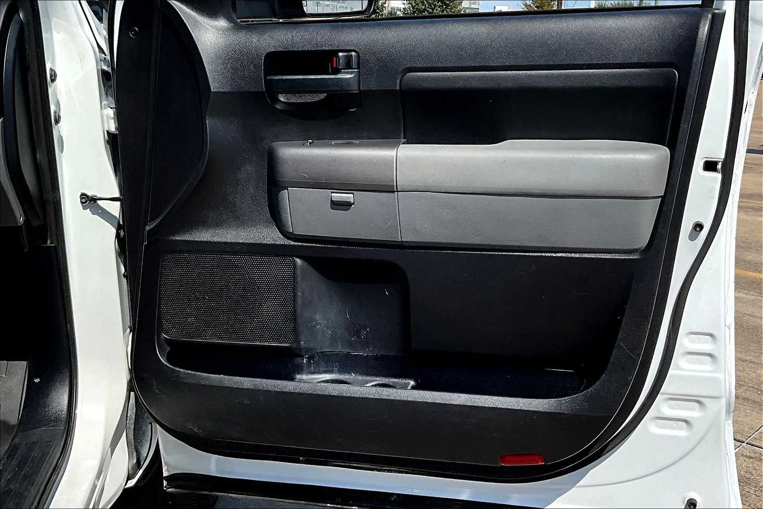 2013 Toyota Tundra Double Cab photo 20