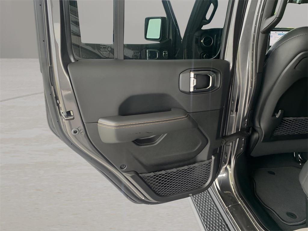 2025 Jeep Gladiator Sport photo 43