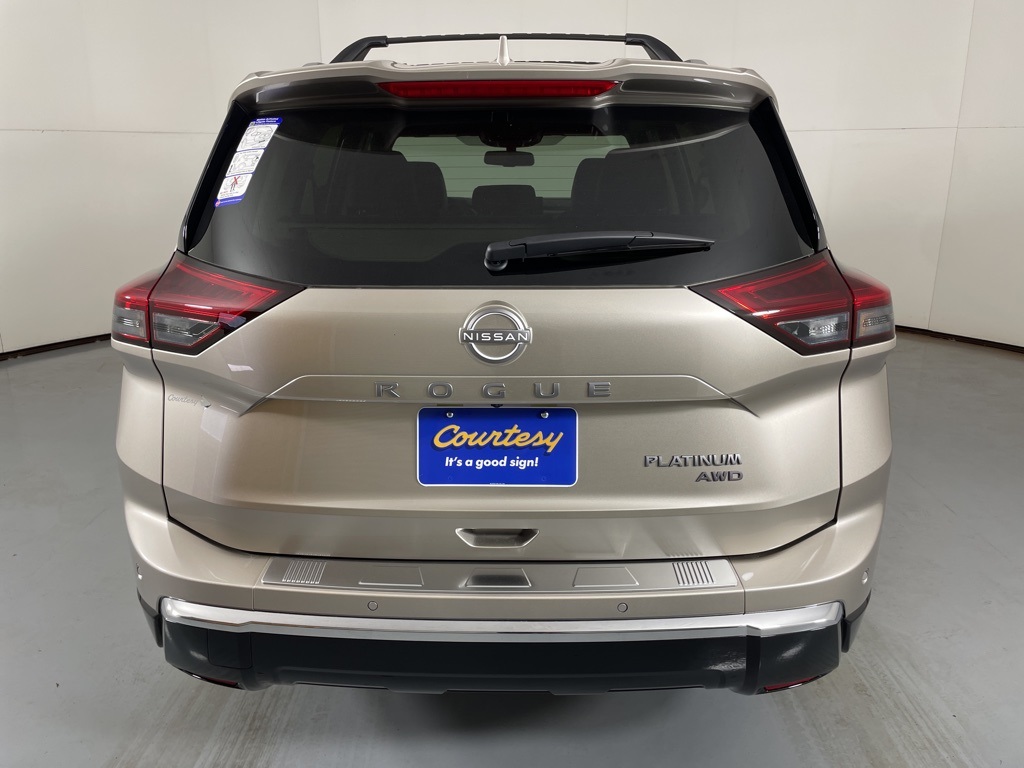 2026 Nissan Rogue Platinum photo 7