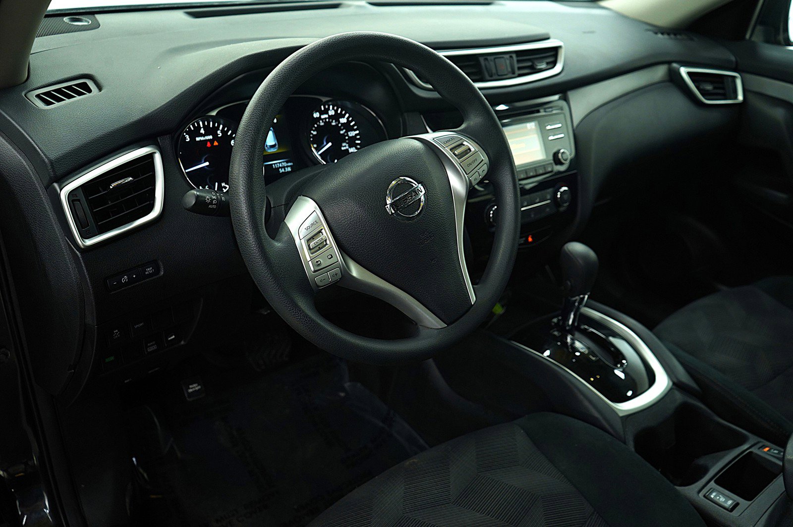 2016 Nissan Rogue SV photo 20