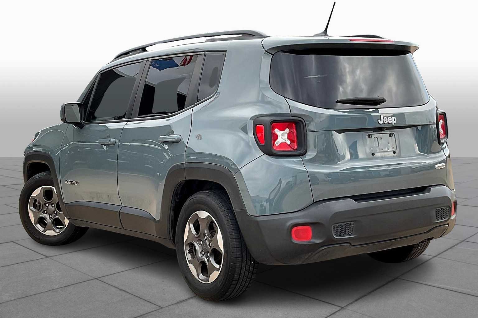 2017 Jeep Renegade Latitude North Edition photo 11