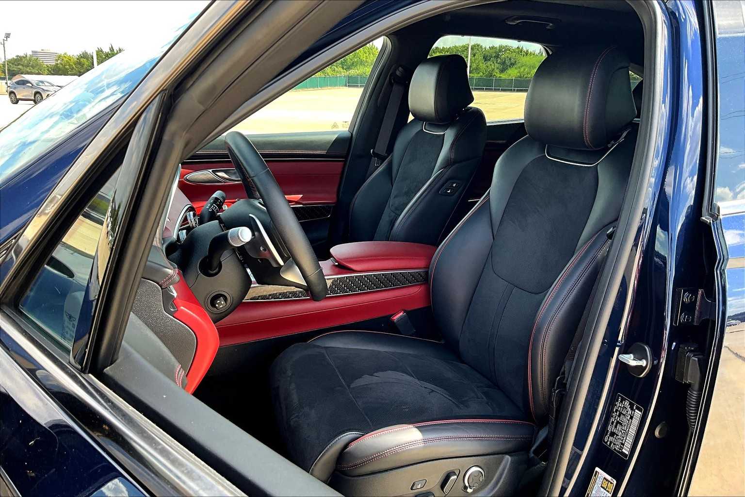 2022 Genesis GV70 3.5T Sport photo 7