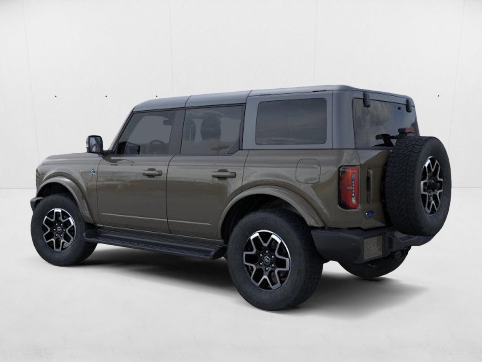 2025 Ford Bronco Outer Banks photo 4