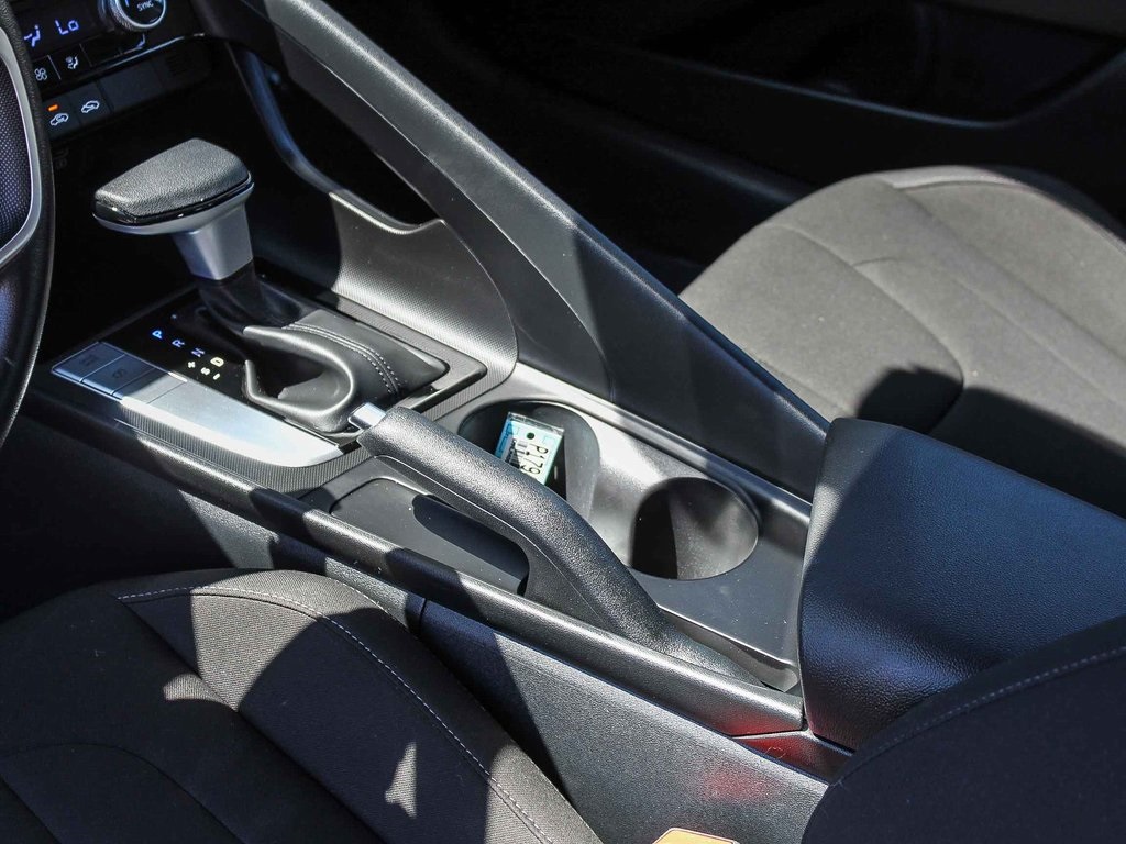 2024 Hyundai Elantra SEL photo 19