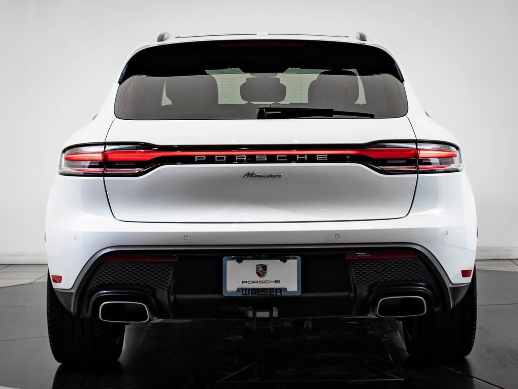 2024 Porsche Macan T photo 7